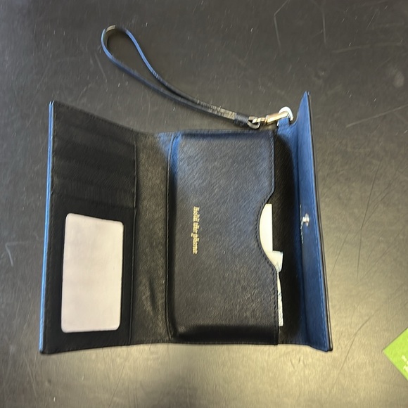 kate spade New York hold the phone Black Wristlet. NEW WITH TAGS. #8ARU1978 - Picture 7 of 11
